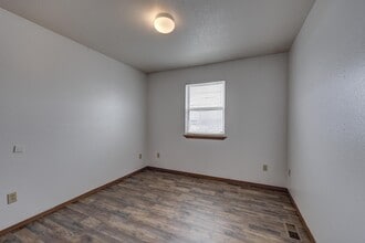 627b S Walker St in Webb City, MO - Building Photo - Building Photo