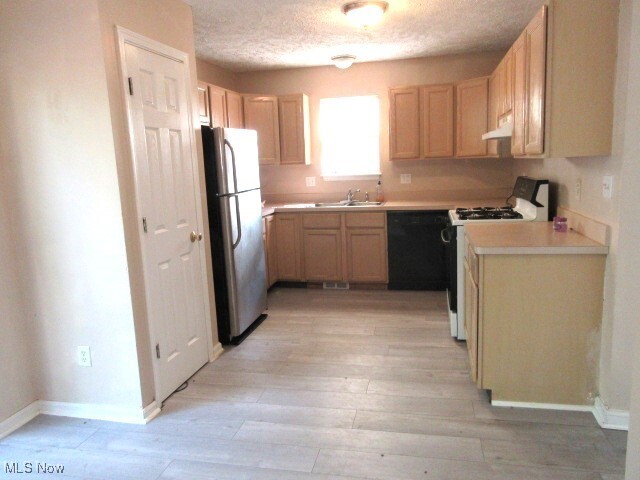property at 2181 E 87th St