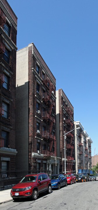 418 W 130th St in New York, NY - Building Photo