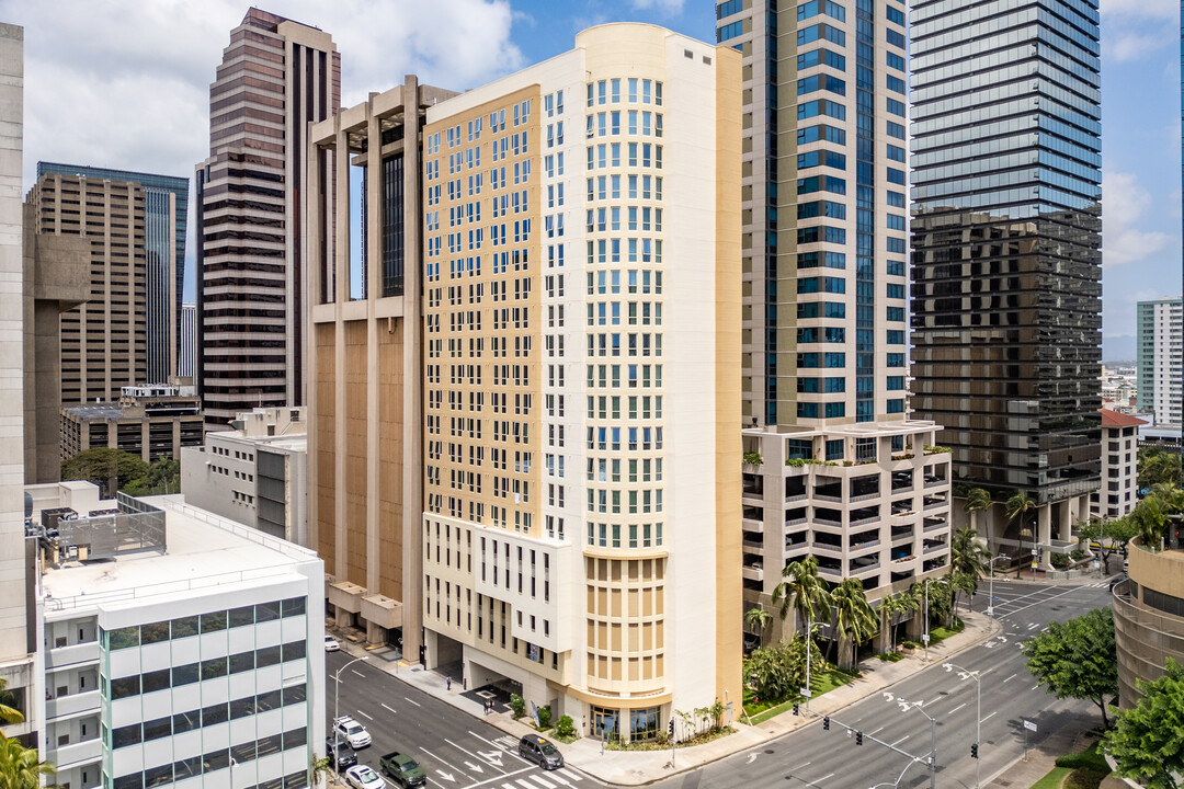 Kokua Hale in Honolulu, HI - Building Photo