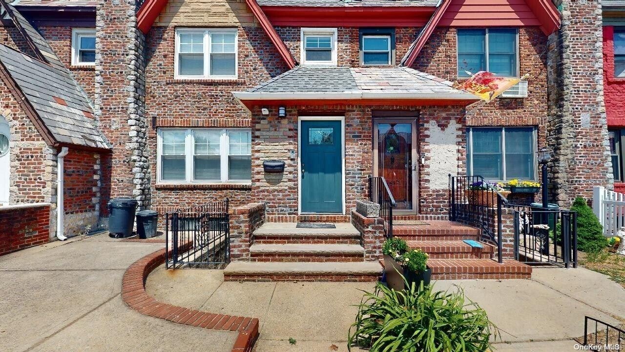 85-13 68th Ave-Unit -1 in Queens, NY - Foto de edificio
