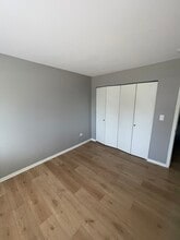 1705 W Mansard Ln, Unit 106 in Mount Prospect, IL - Building Photo - Building Photo