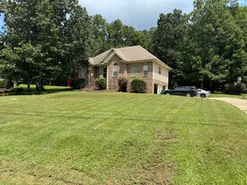 996 George Crowe Rd in Odenville, AL - Building Photo