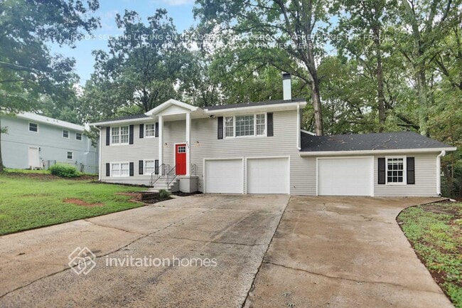 property at 205 Shiloh Run NW