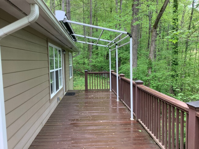 310 Blue Rock Rd in Hendersonville, NC - Building Photo - Building Photo