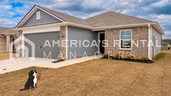 4025 McKenzie Dr SW in Decatur, AL - Building Photo