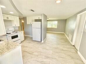 9715 Gray Fox Ln in Port Richey, FL - Building Photo - Building Photo