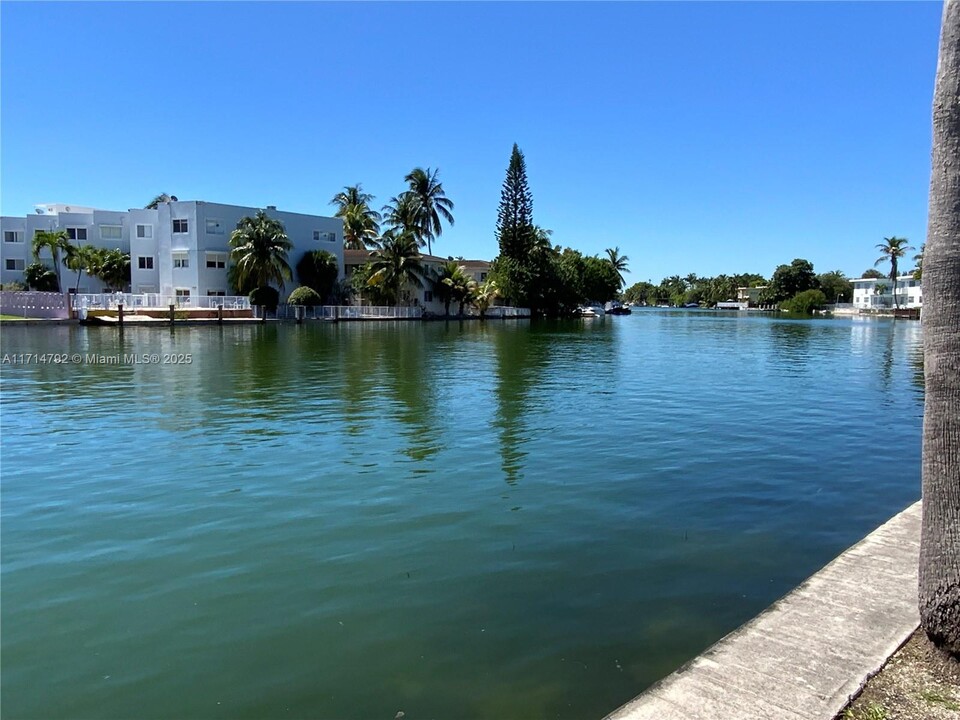 80 S Shore Dr in Miami Beach, FL - Building Photo