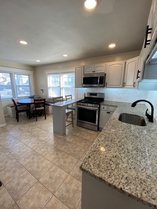 82 Planten Ave in Prospect Park, NJ - Building Photo
