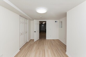 5639 N Artesian Ave, Unit GDN in Chicago, IL - Building Photo - Building Photo