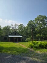 143 Horner Ln in Port Matilda, PA - Building Photo