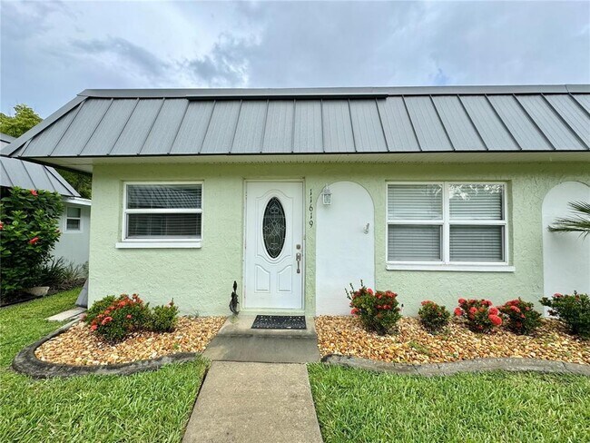 11619 Boynton Ln in New Port Richey, FL - Building Photo - Building Photo