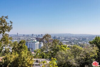1255 Hilldale Ave in Los Angeles, CA - Building Photo - Building Photo