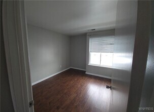 21 Coolbrook Ct in East Amherst, NY - Building Photo - Building Photo