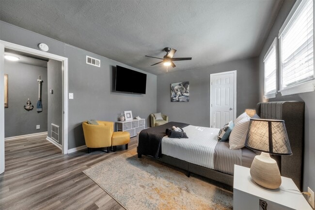 property at 3218 Ave Q 1/2