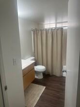 Hillview Apartments in Simi Valley, CA - Foto de edificio - Building Photo