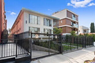 1812 N Gramercy Pl-Unit -2 in Los Angeles, CA - Building Photo - Building Photo