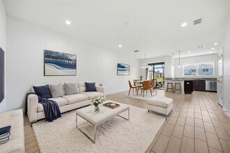 11539 Crowned Sparrow Ln in Tampa, FL - Building Photo - Building Photo