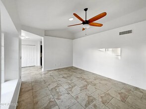 1055 N Recker Rd in Mesa, AZ - Building Photo - Building Photo