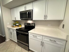 520 Shorely Dr in Barrington, IL - Building Photo - Building Photo