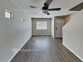 5213 Los Pinos St in Las Vegas, NV - Building Photo - Building Photo