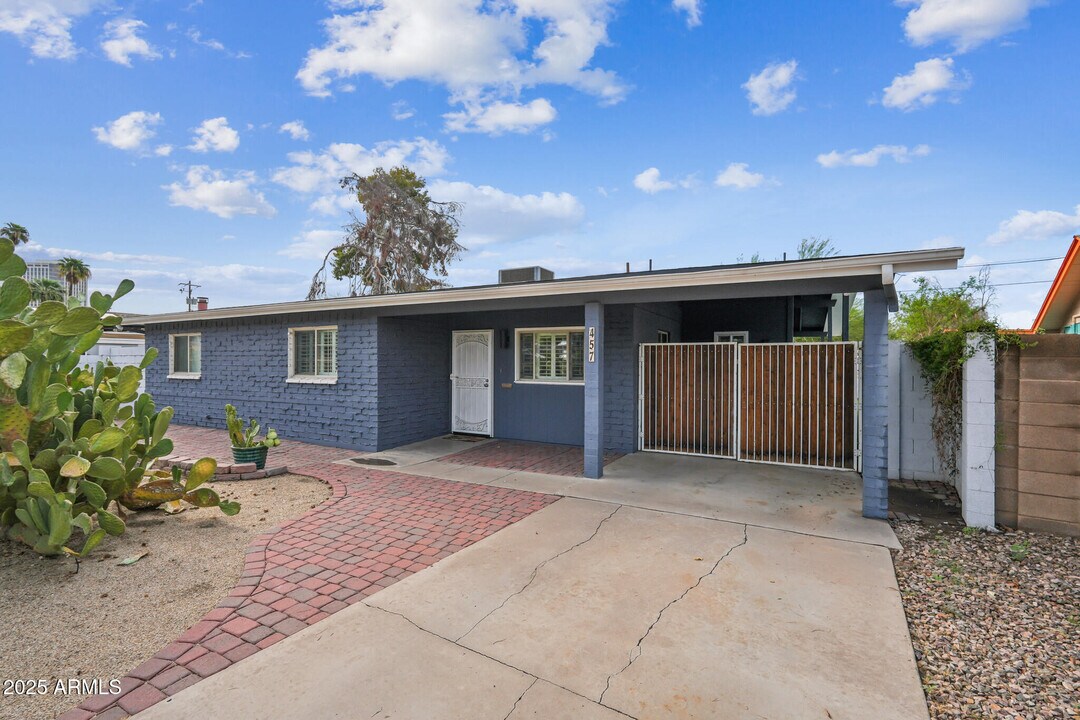 457 W Mulberry Dr in Phoenix, AZ - Foto de edificio
