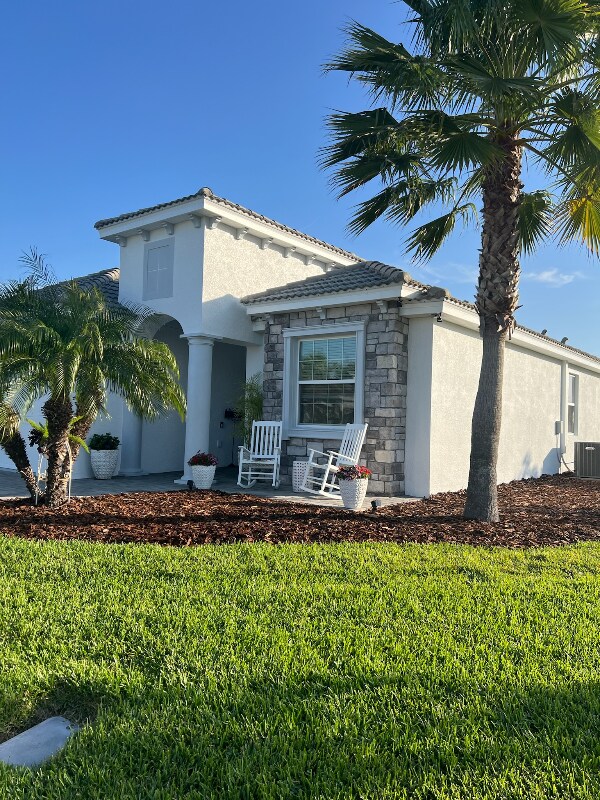 property at 1425 Clubman Dr