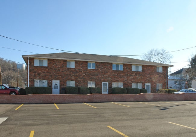 855 Lee St in Barboursville, WV - Foto de edificio - Building Photo