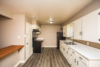 4402 29th St in Lubbock, TX - Building Photo - Building Photo