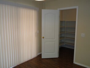 211 E Valley View Dr in Phoenix, AZ - Building Photo - Building Photo