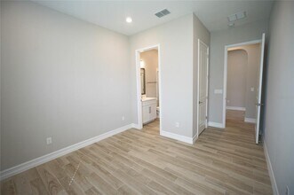 19817 Cypress Bridge Dr in Odessa, FL - Building Photo - Building Photo