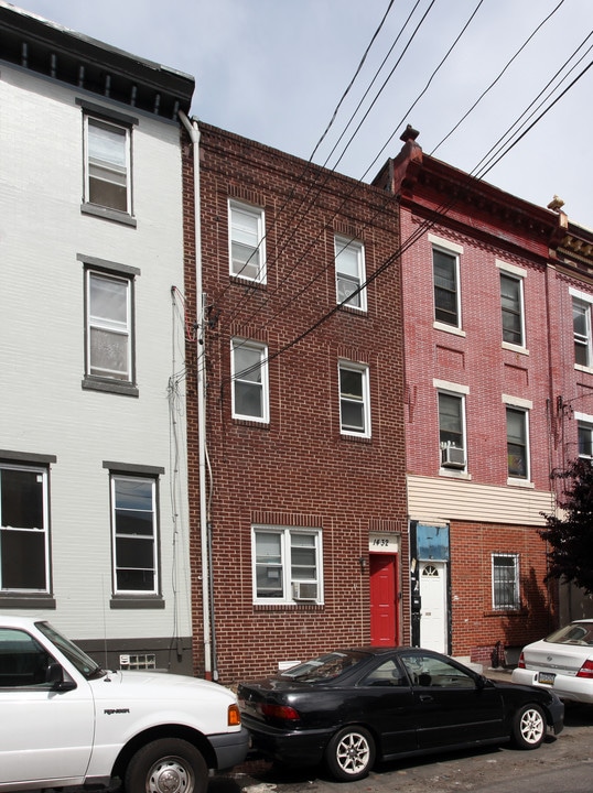 1432 S 5th St in Philadelphia, PA - Building Photo