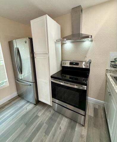 property at 1472 W 29th St