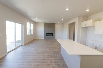 20560 Button Brush Ave in Bend, OR - Building Photo - Building Photo