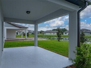 1076 Kistna Dr in Zephyrhills, FL - Building Photo - Building Photo
