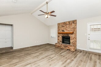 402 Sunnyview Ct in Mansfield, TX - Building Photo - Building Photo