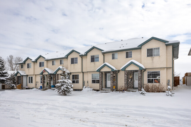 9 Wellington Cove in Strathmore, AB - Building Photo - Primary Photo