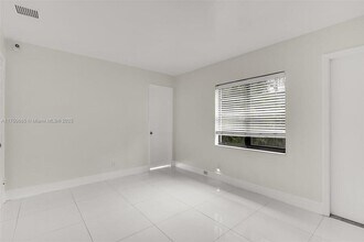 5655 NE 5th Terrace in Fort Lauderdale, FL - Building Photo - Building Photo