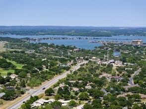 110 Big Spur S in Horseshoe Bay, TX - Building Photo - Building Photo