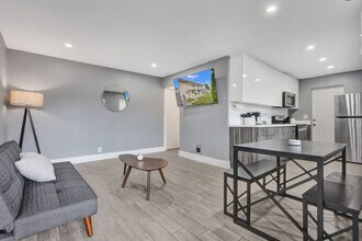 906 N Riverside Dr, Unit SI ID1503993P in Pompano Beach, FL - Building Photo - Building Photo