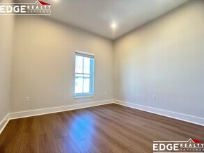 11 Newton St, Unit 1 in Boston, MA - Foto de edificio - Building Photo