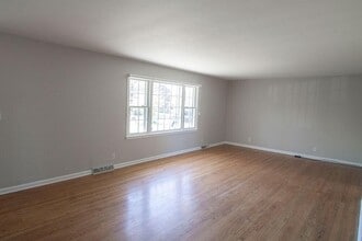 2207 Bushnell Dr in Columbia, MO - Building Photo - Building Photo