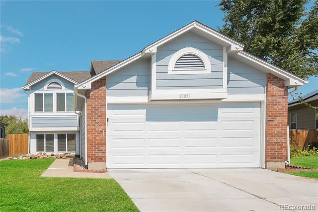 20851 E Scott Cir in Denver, CO - Building Photo