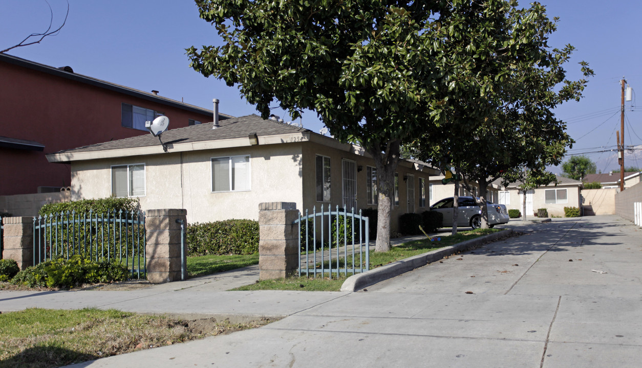 Stoneridge Apartments in Ontario, CA - Building Photo