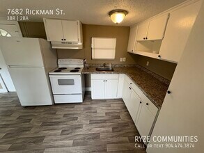 7682 Rickman St in Jacksonville, FL - Building Photo - Building Photo