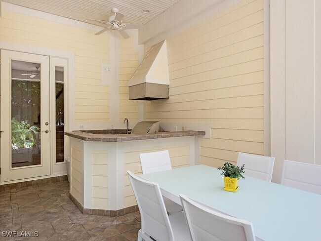 property at 194 4th Ave N