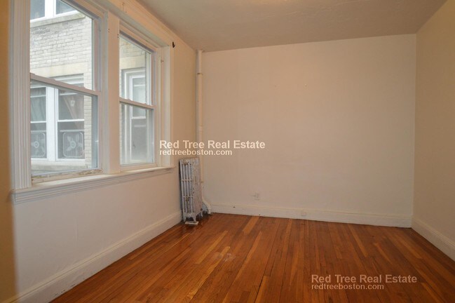 1810 Commonwealth Ave in Boston, MA - Building Photo - Building Photo