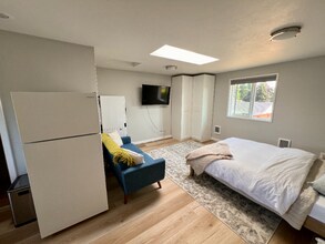 13817 2nd Ave SW in Burien, WA - Building Photo - Building Photo