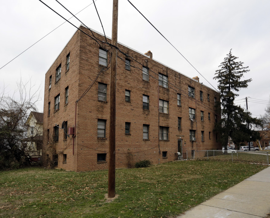 2425-2431 Alabama Ave SE in Washington, DC - Building Photo