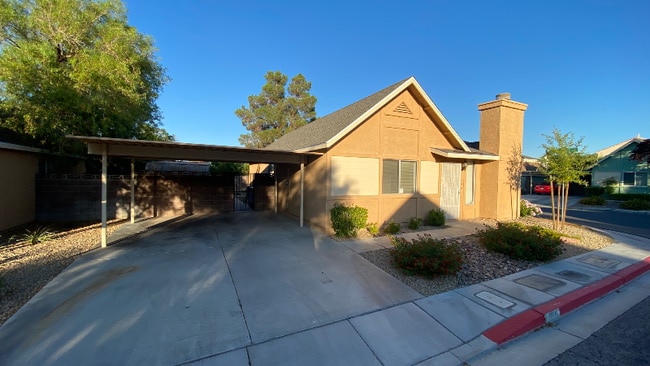 1104 Norma Joyce Ln in Las Vegas, NV - Building Photo - Building Photo